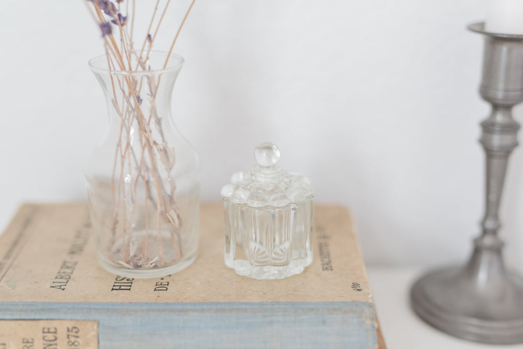 Vintage petit glass Heisey Crystolite Depression Glass Jar