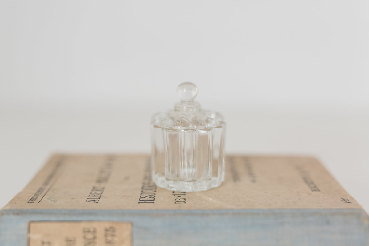 Vintage petit glass Heisey Crystolite Depression Glass Jar
