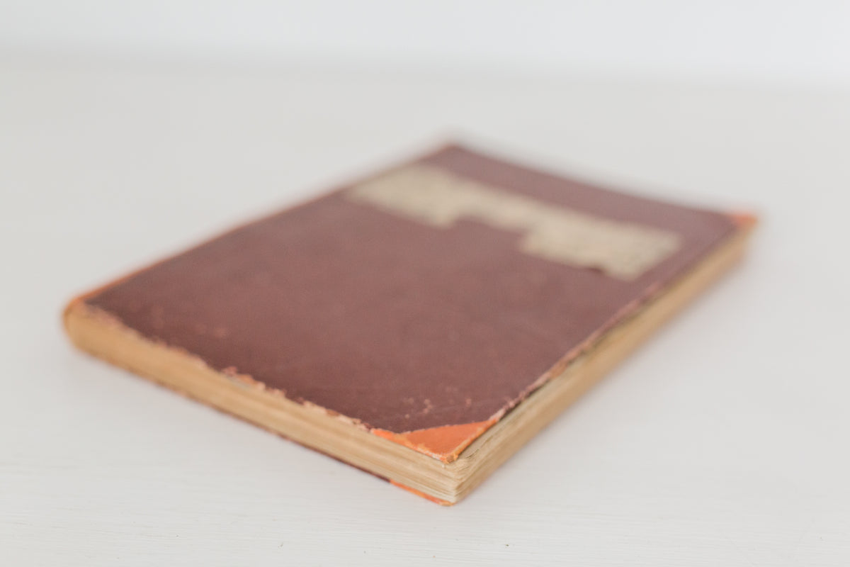 Large Vintage hardbound Italian book from the 1920s