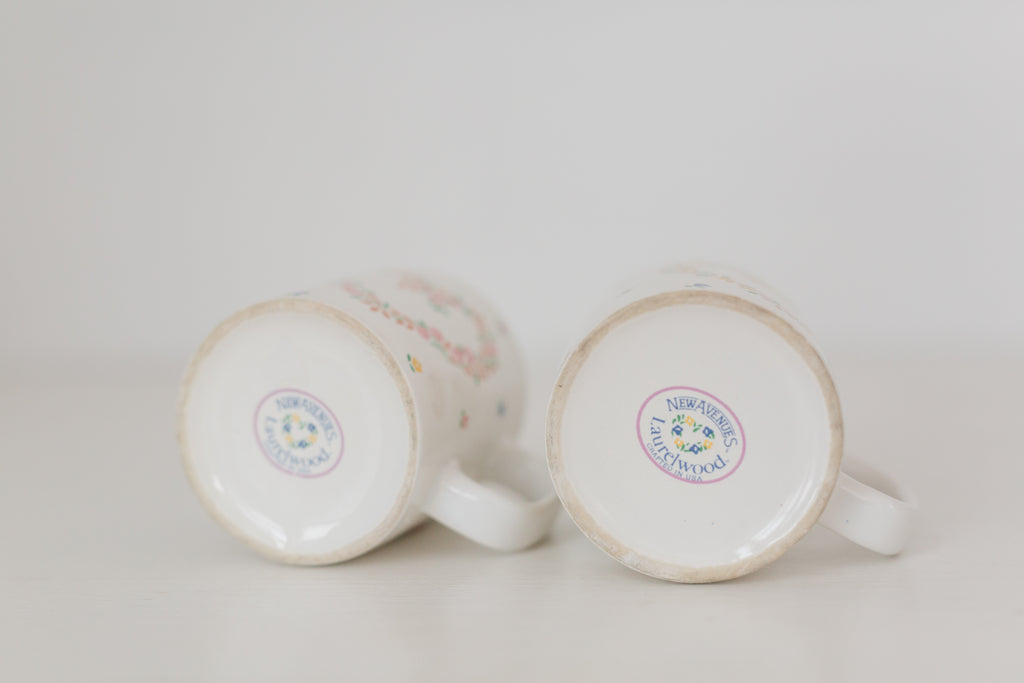 Set of matching vintage New Avenues Laurelwood mugs